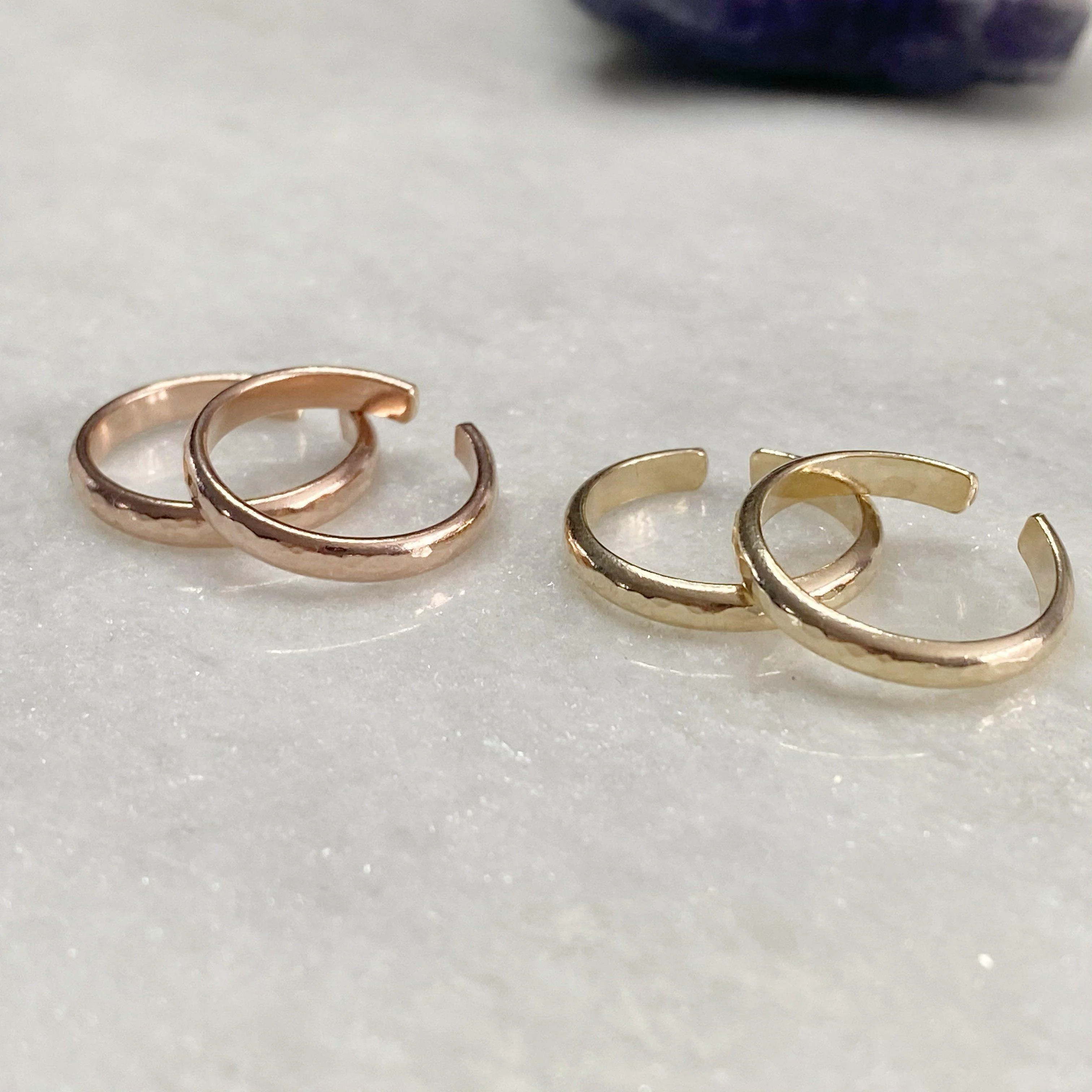 Adjustable Hammered Gold Toe Ring - Image 4
